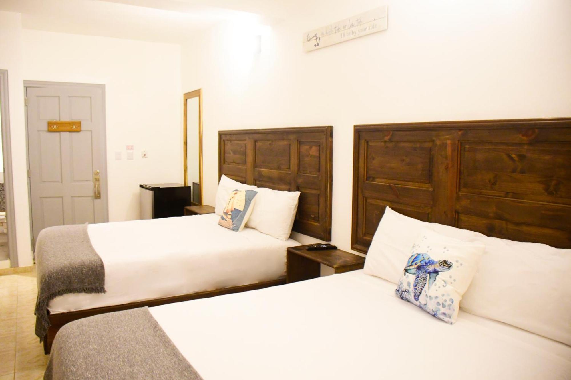 Hostal Marina Samana Exterior photo