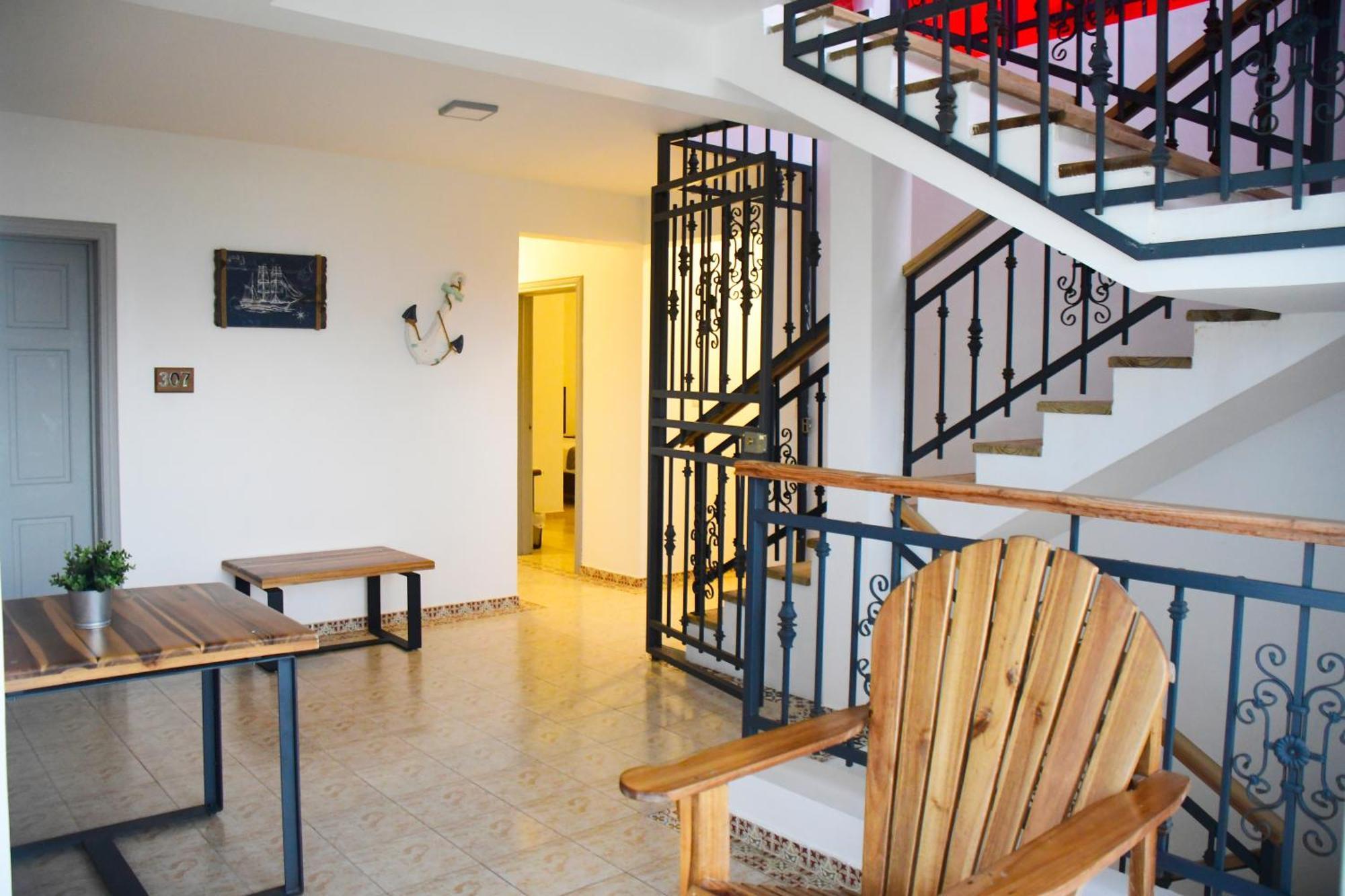 Hostal Marina Samana Exterior photo